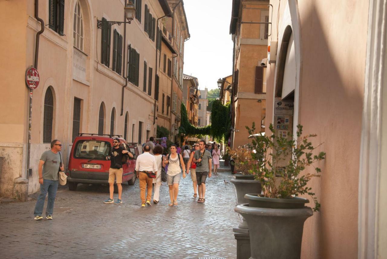 Trastevere Classico Self Check In Rome Exterior photo