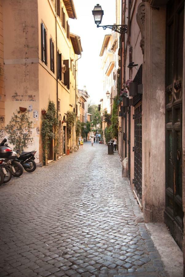 Trastevere Classico Self Check In Rome Exterior photo