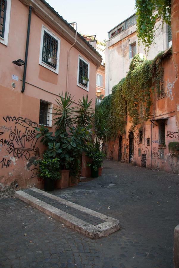 Trastevere Classico Self Check In Rome Exterior photo